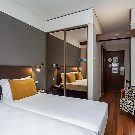 Hotiday Collection - Hotel 3*