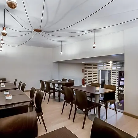 Hotel Hotiday Collection -