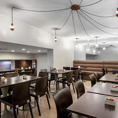 Hotel Hotiday Collection -